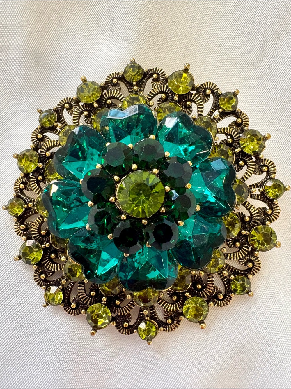 Emerald Green Hearts & Chartreuse Crystal Floral Brooch Statement Pin 2.25” - Picture 1 of 6